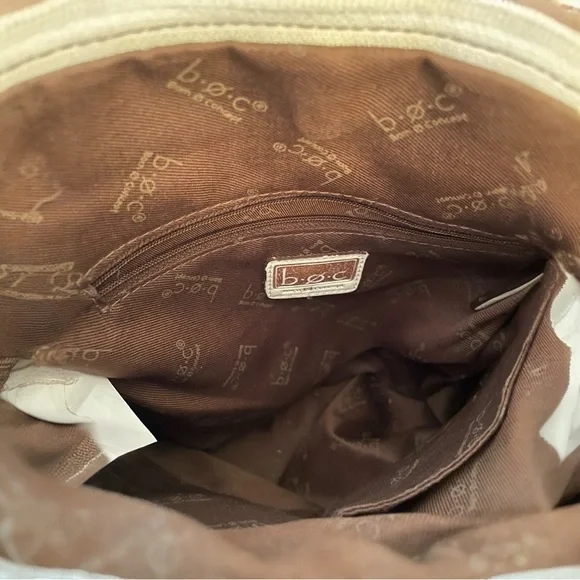 boc Shoulder/Crossbody Bag with Woven Front Panel - Picture 4 of 5